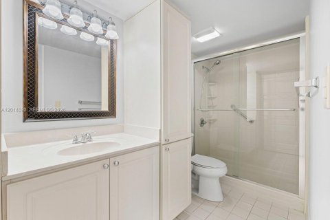 Condominio en alquiler en Doral, Florida, 1 dormitorio, 71.53 m2 № 2076421 - foto 8