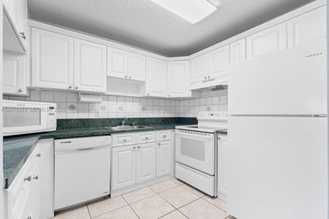 Condominio en alquiler en Doral, Florida, 1 dormitorio, 71.53 m2 № 2076421 - foto 20