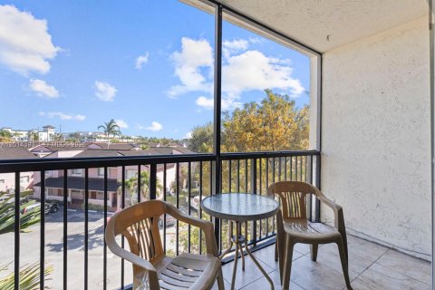 Condominio en alquiler en Doral, Florida, 1 dormitorio, 71.53 m2 № 2076421 - foto 5