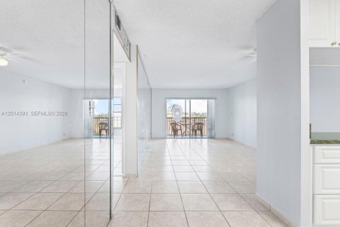 Condominio en alquiler en Doral, Florida, 1 dormitorio, 71.53 m2 № 2076421 - foto 19