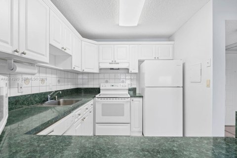 Condominio en alquiler en Doral, Florida, 1 dormitorio, 71.53 m2 № 2076421 - foto 15