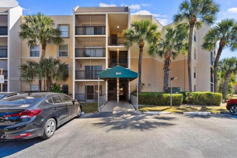 Condominio en alquiler en Doral, Florida, 1 dormitorio, 71.53 m2 № 2076421 - foto 2