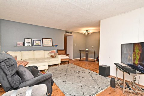 Condominio en venta en Orlando, Florida, 1 dormitorio, 59.83 m2 № 1689966 - foto 2