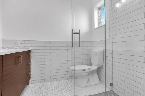 Villa ou maison à vendre à Hollywood, Floride: 3 chambres, 203.36 m2 № 1956731 - photo 7