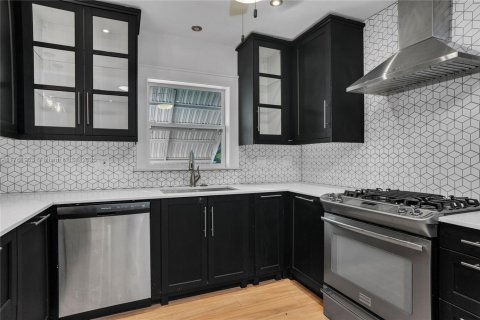 Villa ou maison à vendre à Hollywood, Floride: 3 chambres, 203.36 m2 № 1956731 - photo 5