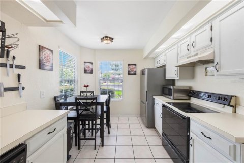 House in Sanford, Florida 3 bedrooms, 119.01 sq.m. № 1777415 - photo 21