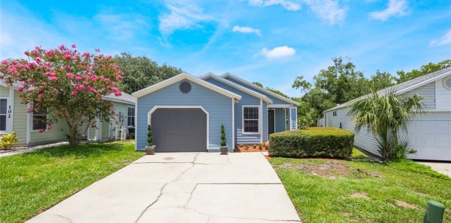 House in Sanford, Florida 3 bedrooms, 119.01 sq.m. № 1777415