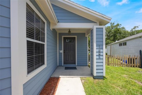 House in Sanford, Florida 3 bedrooms, 119.01 sq.m. № 1777415 - photo 8