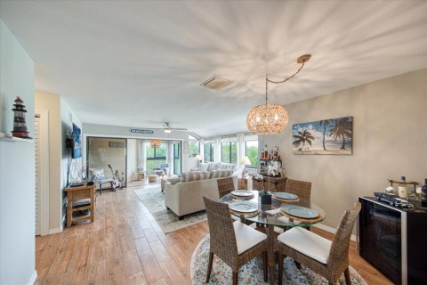 Adosado en alquiler en Tarpon Springs, Florida, 2 dormitorios, 113.34 m2 № 1869421 - foto 11