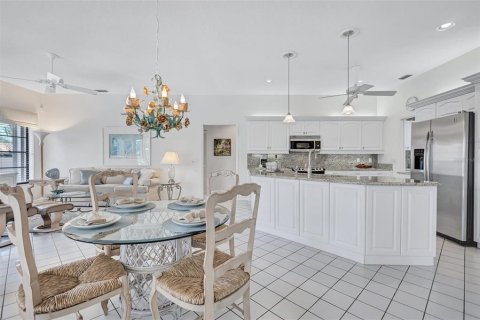 House in Nokomis, Florida 3 bedrooms, 185.9 sq.m. № 2203321 - photo 24