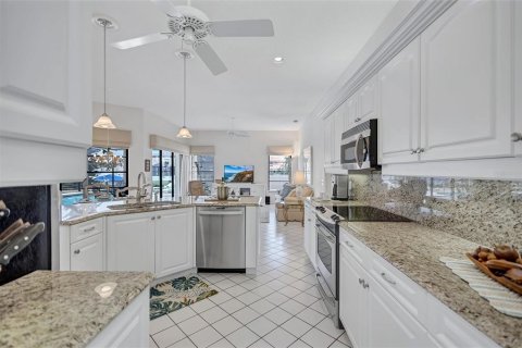 House in Nokomis, Florida 3 bedrooms, 185.9 sq.m. № 2203321 - photo 28