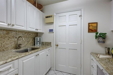 House in Nokomis, Florida 3 bedrooms, 185.9 sq.m. № 2203321 - photo 29