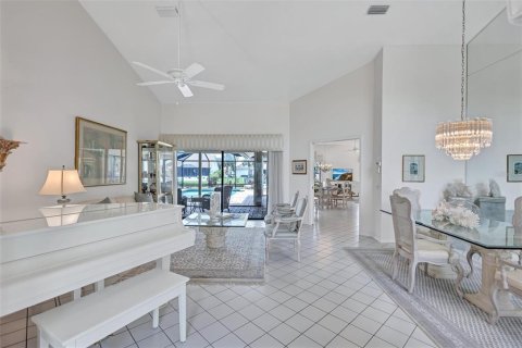 House in Nokomis, Florida 3 bedrooms, 185.9 sq.m. № 2203321 - photo 9
