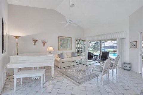 House in Nokomis, Florida 3 bedrooms, 185.9 sq.m. № 2203321 - photo 12