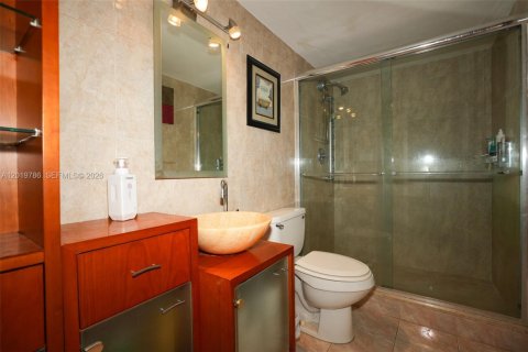Condominio en venta en Hollywood, Florida, 2 dormitorios, 117.99 m2 № 2154939 - foto 24