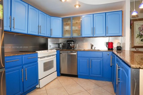 Condominio en venta en Hollywood, Florida, 2 dormitorios, 117.99 m2 № 2154939 - foto 15