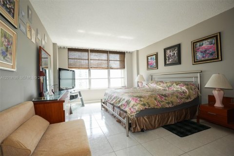 Condominio en venta en Hollywood, Florida, 2 dormitorios, 117.99 m2 № 2154939 - foto 19