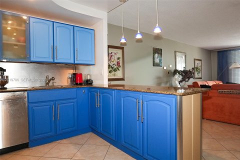 Condominio en venta en Hollywood, Florida, 2 dormitorios, 117.99 m2 № 2154939 - foto 14