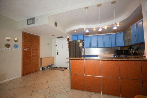Condominio en venta en Hollywood, Florida, 2 dormitorios, 117.99 m2 № 2154939 - foto 11