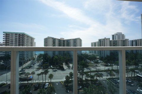 Condominio en venta en Hollywood, Florida, 2 dormitorios, 117.99 m2 № 2154939 - foto 8