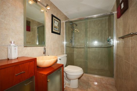 Condominio en venta en Hollywood, Florida, 2 dormitorios, 117.99 m2 № 2154939 - foto 26
