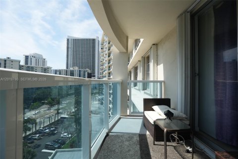 Condominio en venta en Hollywood, Florida, 2 dormitorios, 117.99 m2 № 2154939 - foto 9