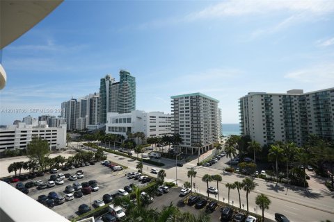 Condominio en venta en Hollywood, Florida, 2 dormitorios, 117.99 m2 № 2154939 - foto 3