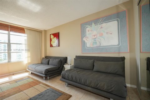 Condominio en venta en Hollywood, Florida, 2 dormitorios, 117.99 m2 № 2154939 - foto 22