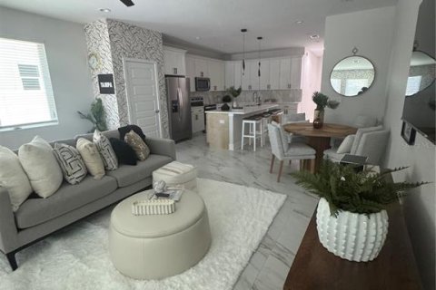 Townhouse in Tampa, Florida 3 bedrooms, 390.38 sq.m. № 1825194 - photo 4