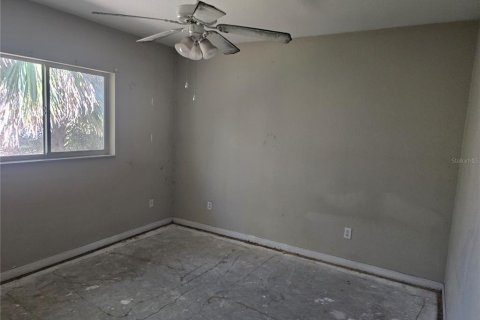 Casa en venta en North Port, Florida, 3 dormitorios, 127.46 m2 № 2214563 - foto 4