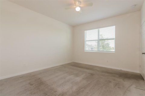 House in Haines City, Florida 4 bedrooms, 170.01 sq.m. № 1750575 - photo 8