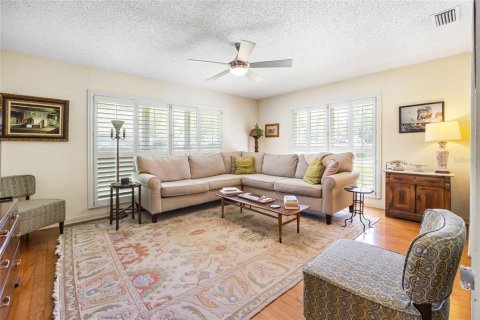 House in Ocala, Florida 4 bedrooms, 213.77 sq.m. № 2122027 - photo 7