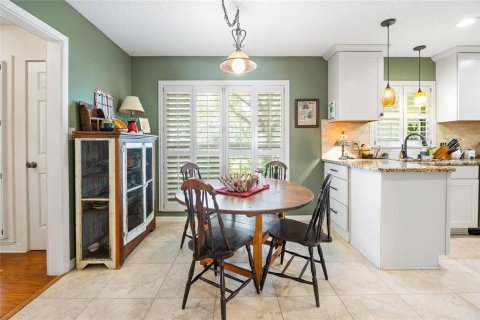 House in Ocala, Florida 4 bedrooms, 213.77 sq.m. № 2122027 - photo 10