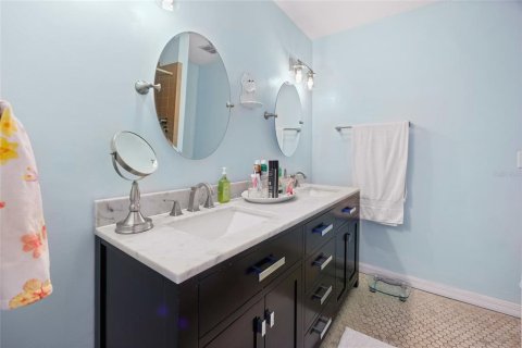 House in Ocala, Florida 4 bedrooms, 213.77 sq.m. № 2122027 - photo 23