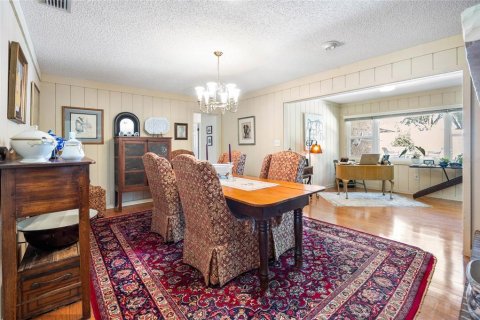 House in Ocala, Florida 4 bedrooms, 213.77 sq.m. № 2122027 - photo 13