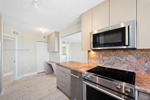 Copropriété à vendre à Coral Gables, Floride: 3 chambres, 159.14 m2 № 1972162 - photo 14