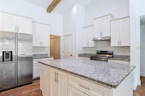 Villa ou maison à vendre à Weeki Wachee, Floride: 4 chambres, 211.54 m2 № 2310582 - photo 18