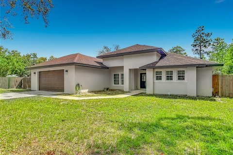 Villa ou maison à vendre à Weeki Wachee, Floride: 4 chambres, 211.54 m2 № 2310582 - photo 2