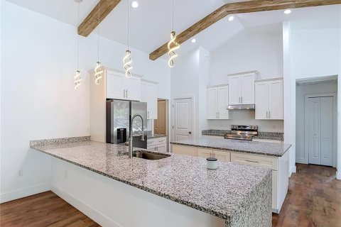Villa ou maison à vendre à Weeki Wachee, Floride: 4 chambres, 211.54 m2 № 2310582 - photo 13