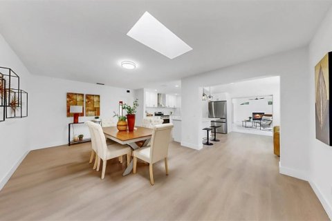 Casa en venta en Clearwater, Florida, 4 dormitorios, 235.41 m2 № 1788237 - foto 21