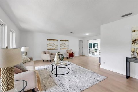 Casa en venta en Clearwater, Florida, 4 dormitorios, 235.41 m2 № 1788237 - foto 14