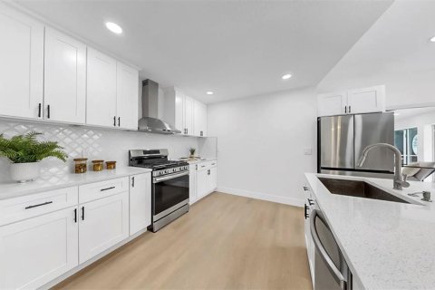 Casa en venta en Clearwater, Florida, 4 dormitorios, 235.41 m2 № 1788237 - foto 29