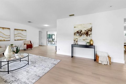 Casa en venta en Clearwater, Florida, 4 dormitorios, 235.41 m2 № 1788237 - foto 15