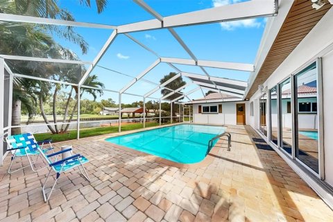 Casa en venta en Clearwater, Florida, 4 dormitorios, 235.41 m2 № 1788237 - foto 4