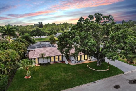 Casa en venta en Clearwater, Florida, 4 dormitorios, 235.41 m2 № 1788237 - foto 1