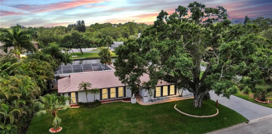 Casa en Clearwater, Florida 4 dormitorios, 235.41 m2 № 1788237