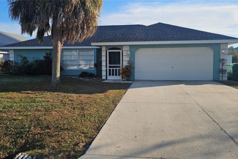 Villa ou maison à vendre à Port Charlotte, Floride: 3 chambres, 168.9 m2 № 2229243 - photo 2