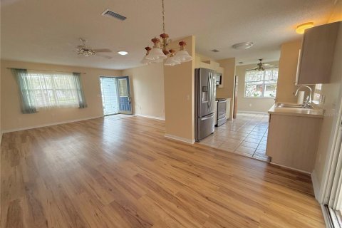 Casa en venta en Lady Lake, Florida, 2 dormitorios, 96.62 m2 № 1909884 - foto 12