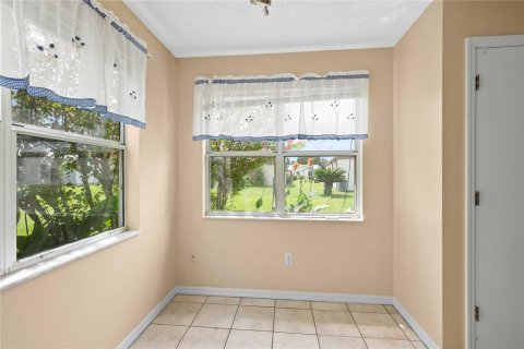 Casa en venta en Lady Lake, Florida, 2 dormitorios, 96.62 m2 № 1909884 - foto 15
