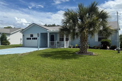 Casa en venta en Lady Lake, Florida, 2 dormitorios, 96.62 m2 № 1909884 - foto 1